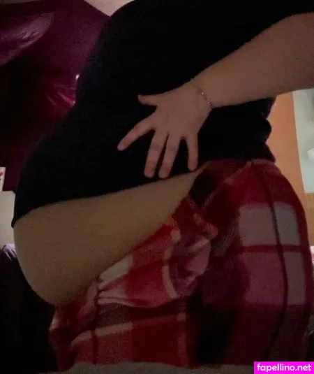 Urfatgf OnlyFans Thumbnail #9nsmJGlBoW