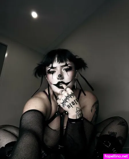 Urfavegothh OnlyFans Thumbnail #elkf2LNNXg