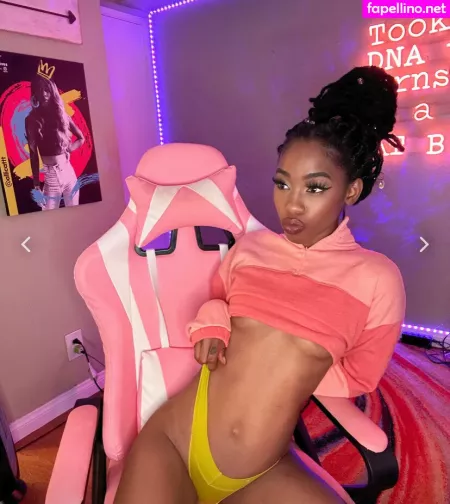 Urfavgirlfriend OnlyFans Thumbnail #G31MFd2JrH