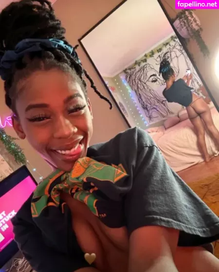 Urfavgirlfriend OnlyFans Thumbnail #MgUMWQZcjL