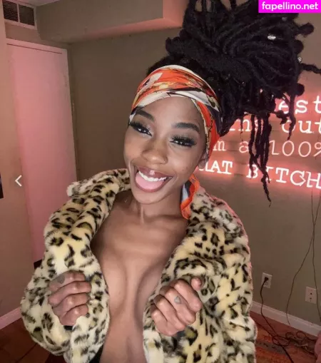 Urfavgirlfriend OnlyFans Thumbnail #VDy5HLlxkP