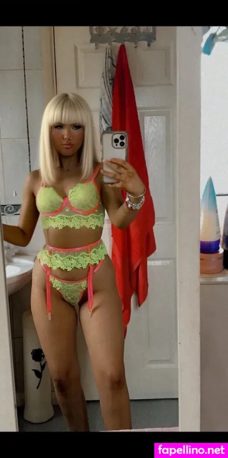 Urfavouriteblond OnlyFans Thumbnail #7E4dTBHmtQ