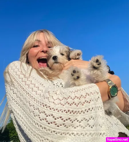 Urfrenchemma OnlyFans Thumbnail #8vTU2Hd8YW