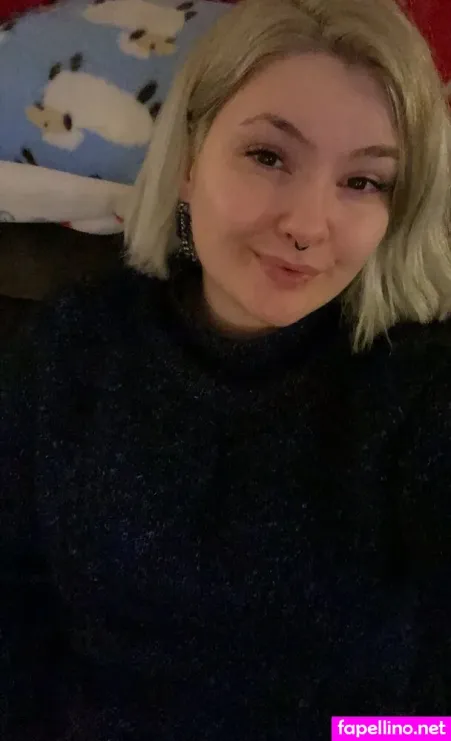 Urgirlcharming OnlyFans Thumbnail #0AENmovP4F