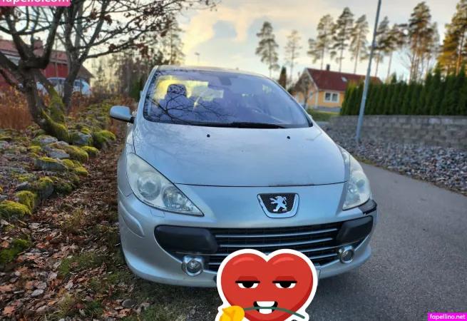 Urgirlcharming OnlyFans Thumbnail #CySqxXBOAE