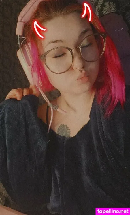 Urgirlcharming OnlyFans Thumbnail #RmvjyfsmjA