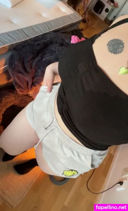 Urgirlcharming OnlyFans Thumbnail #emHbMGgRvY