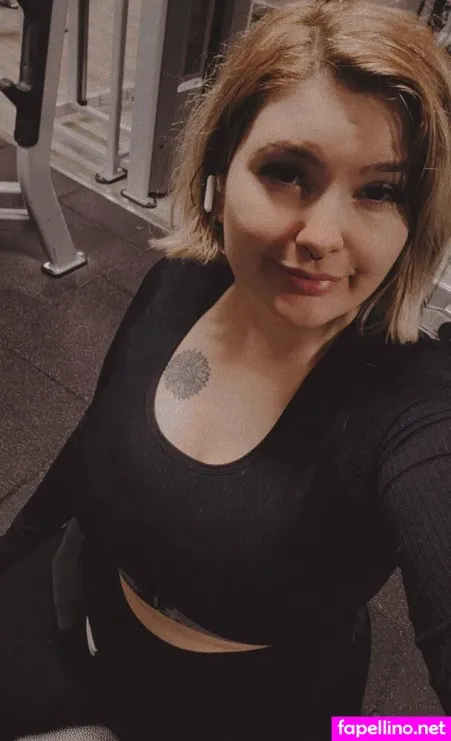 Urgirlcharming OnlyFans Thumbnail #falYP1YYeA