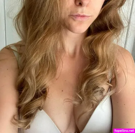 Urhotmuma OnlyFans Thumbnail #GYl1Cdr7Rs