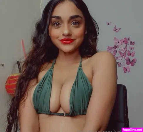 Urlittlemia OnlyFans Thumbnail #EOe907GVZZ