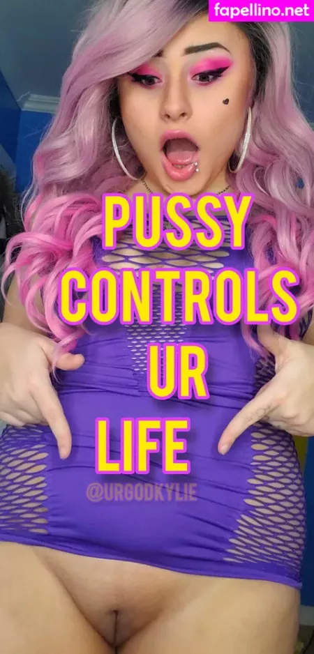 Urpawgkylie OnlyFans Thumbnail #HT3bO9QzRm