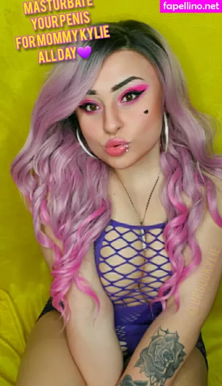 Urpawgkylie OnlyFans Thumbnail #PwuL0msneb