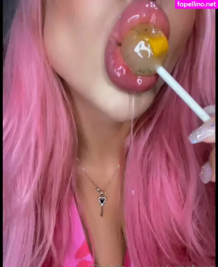 Ursakura OnlyFans Thumbnail #RohSJsAeee