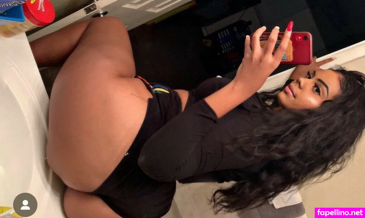 urtr8sh, urtr8sh_ Nude Leaked OnlyFans Photo #I0amtP7wra