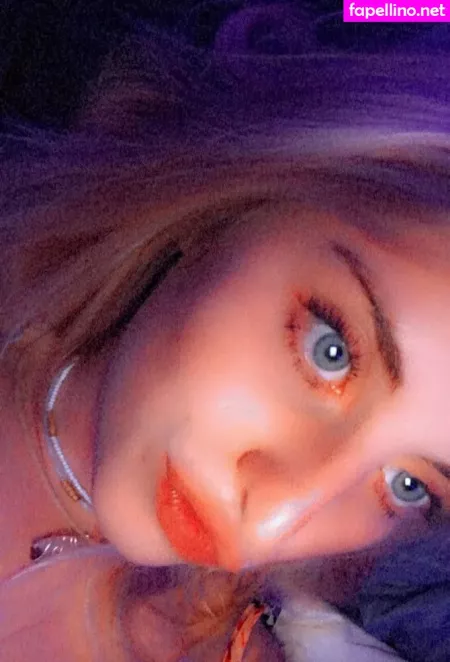 Useless Cum Bucket OnlyFans Thumbnail #4xqdOnnDAb