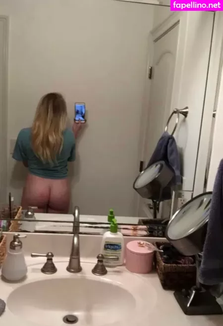 Useless Cum Bucket OnlyFans Thumbnail #m9aCWeeUcj