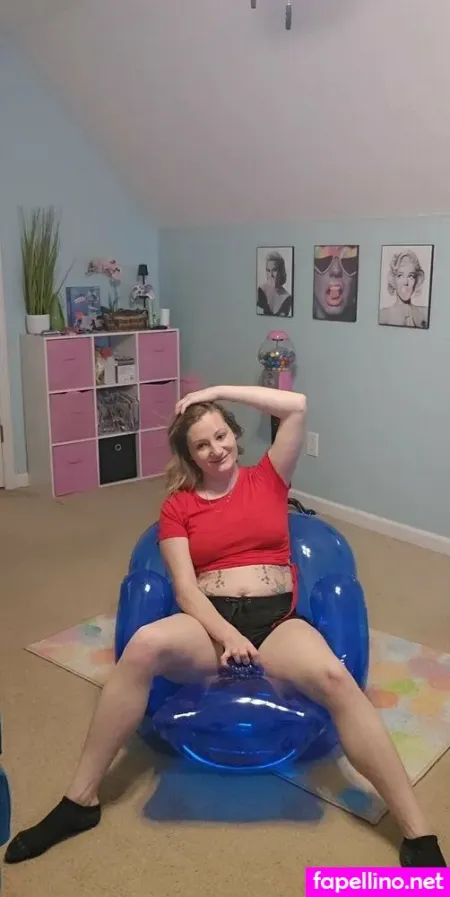 User101101 OnlyFans Thumbnail #XIWKgEEAKC