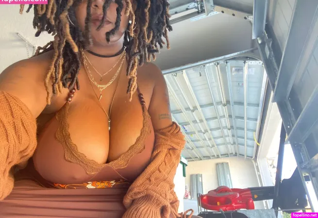 User467557075782737921 OnlyFans Thumbnail #ohWkqBLOXi