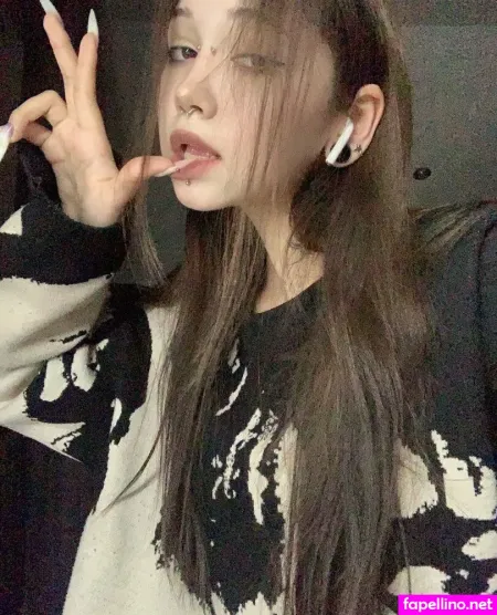 Ushkoluv OnlyFans Thumbnail #p0HnXTXqRI