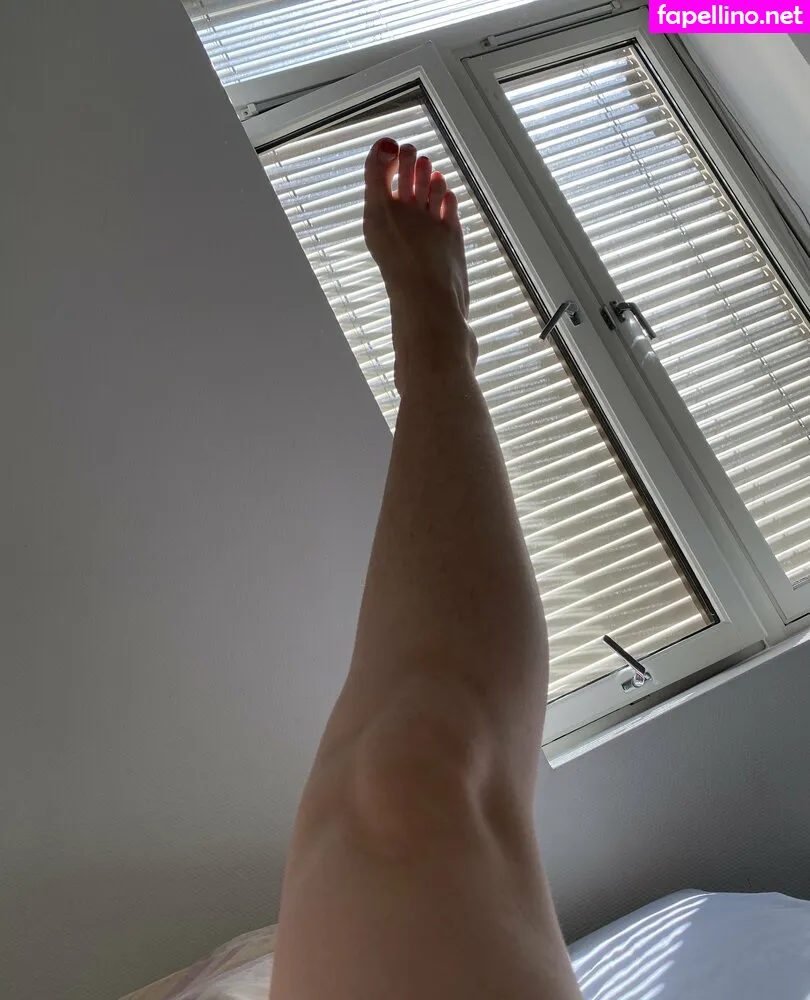 __u_s_e_l_e_s_s__, uskyldigesara Nude Leaked OnlyFans Photo #1CilmwHVMF