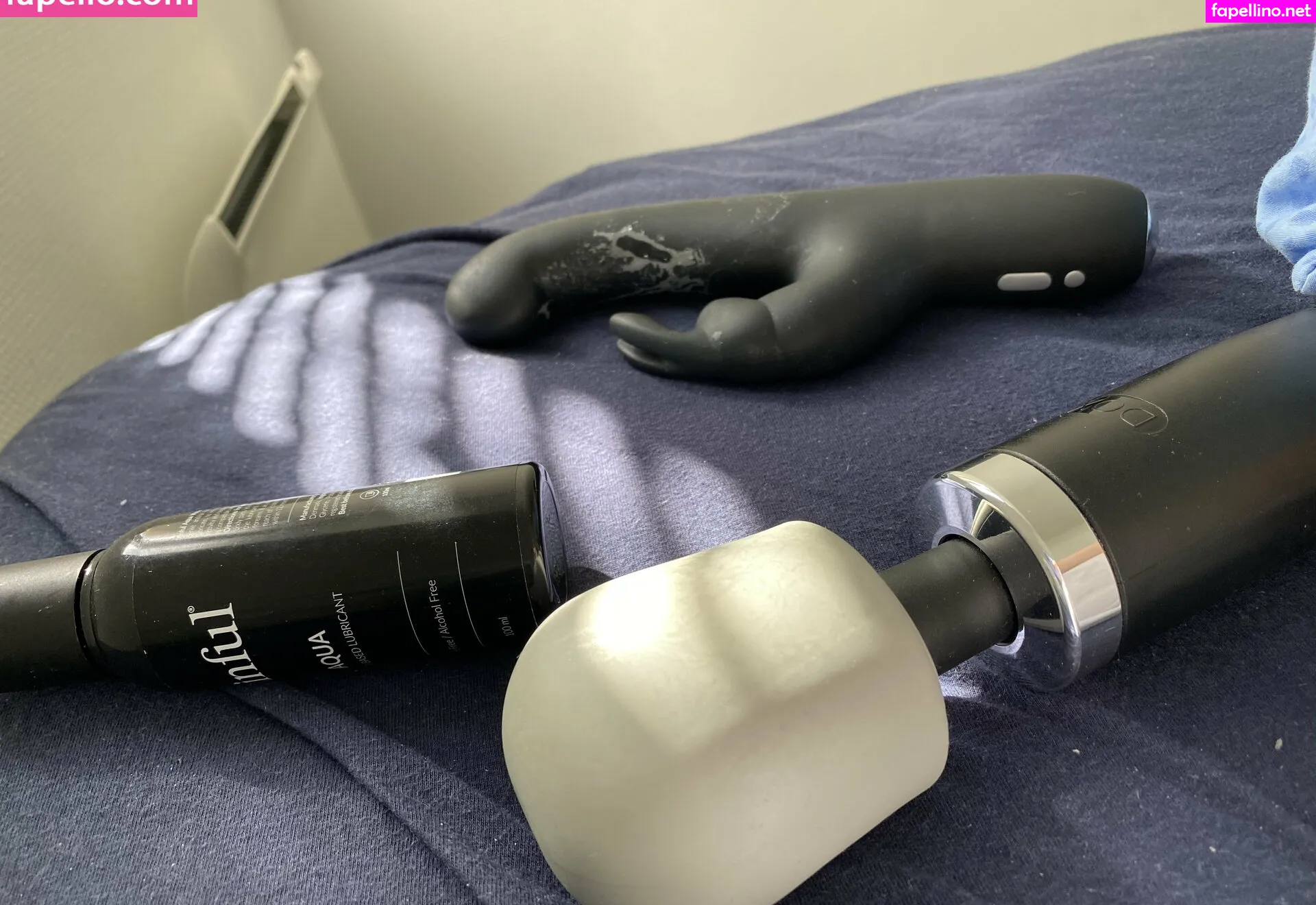 __u_s_e_l_e_s_s__, uskyldigesara Nude Leaked OnlyFans Photo #Sopbq7A0PC