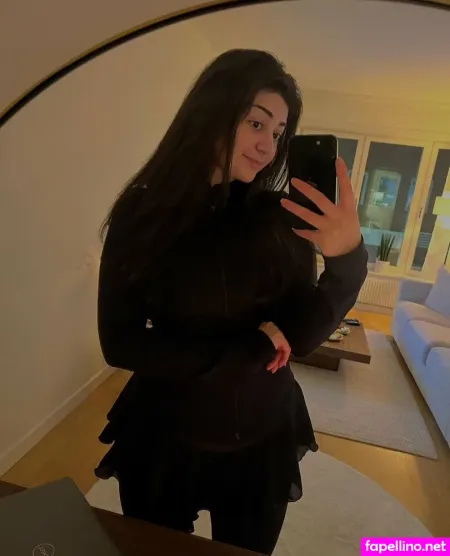 Uwubecca OnlyFans Thumbnail #QkfEg7A2ql