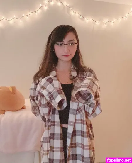 Uwumi OnlyFans Thumbnail #rcE34cJbVY