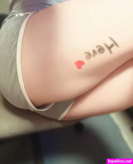Uwunekovr OnlyFans Thumbnail #23E4W7f3l9