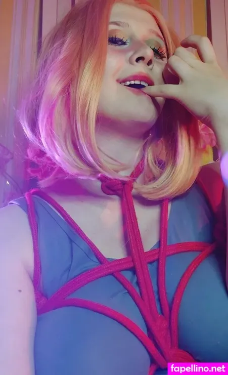 Uwupixie OnlyFans Thumbnail #5wxuvU1vyf