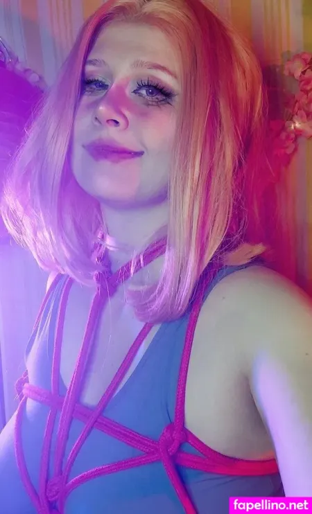 Uwupixie OnlyFans Thumbnail #Bsb9e4tKgG