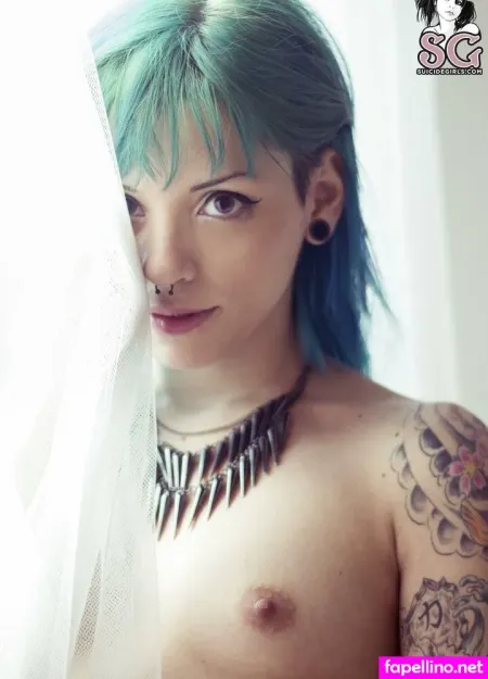 Uynn OnlyFans Thumbnail #WKRAGJfbIo