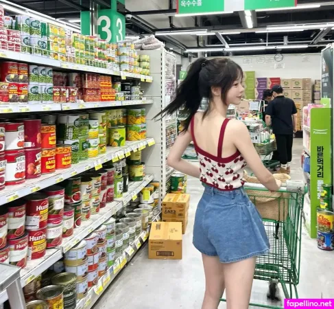 Uzaa OnlyFans Thumbnail #0OP4kW2and