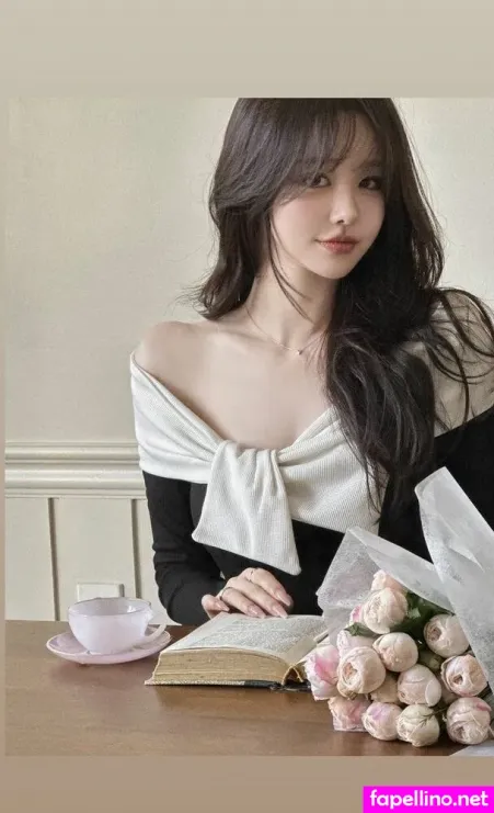 Uzaa OnlyFans Thumbnail #816rM9tYUq