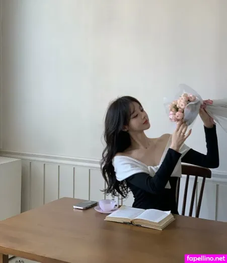 Uzaa OnlyFans Thumbnail #r4fZkvI2yV