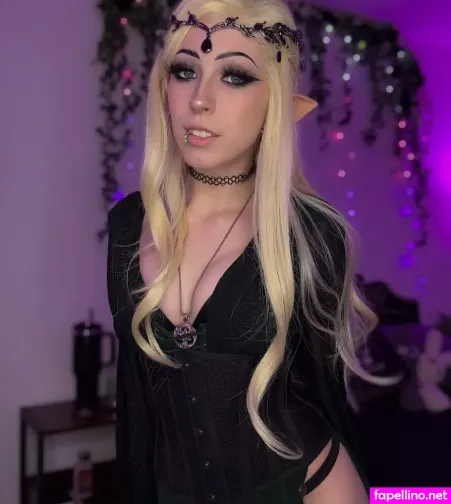 Uzzey Bunny Main Profile Photo