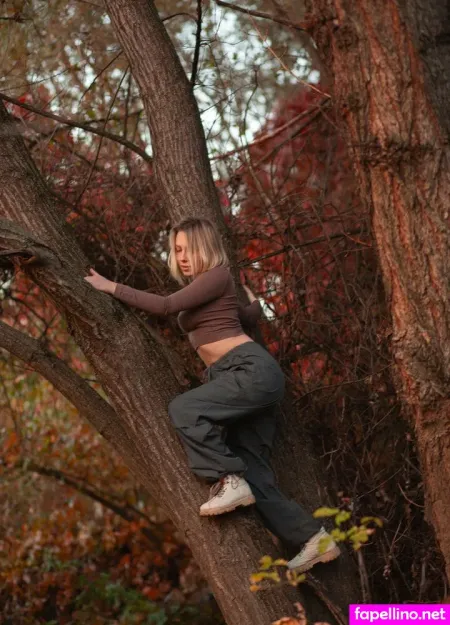 V1ol3ta OnlyFans Thumbnail #G8PwY5yrYE