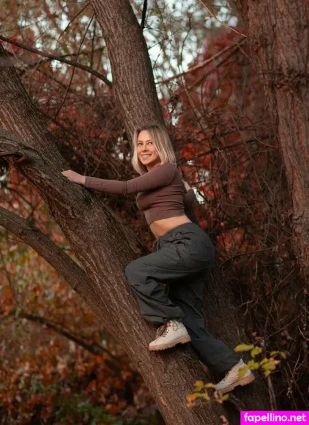 V1ol3ta OnlyFans Thumbnail #XH6AOS6jiM