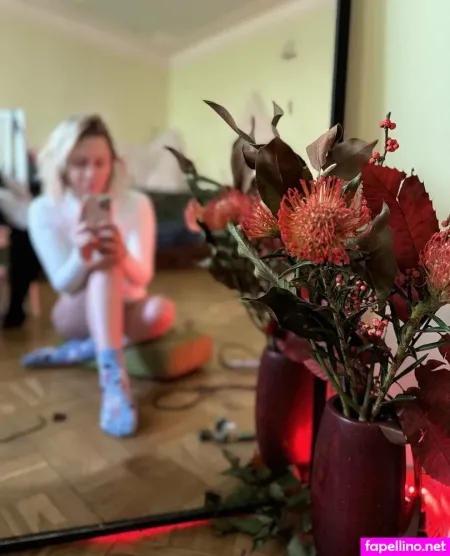 V1ol3ta OnlyFans Thumbnail #lo1C5NIFsD