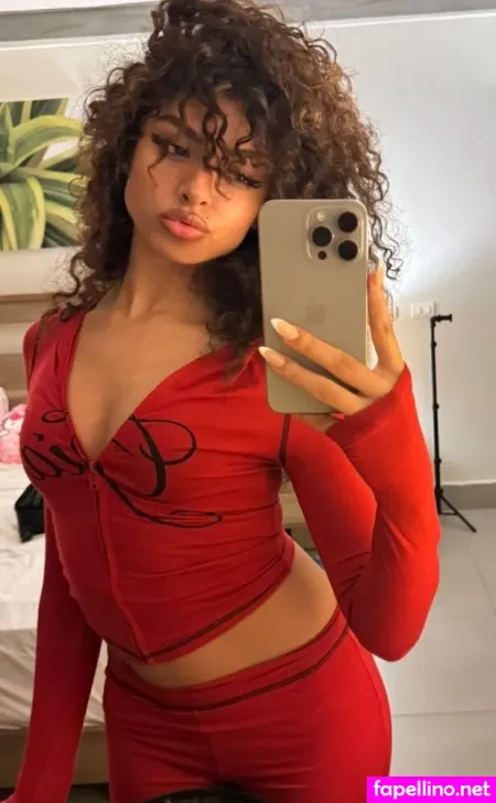 V7ena OnlyFans Thumbnail #KqHLUpURt6