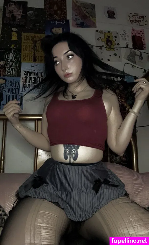 prettypsych0tic, v_eee Nude Leaked OnlyFans Photo #SvQk4PRvma