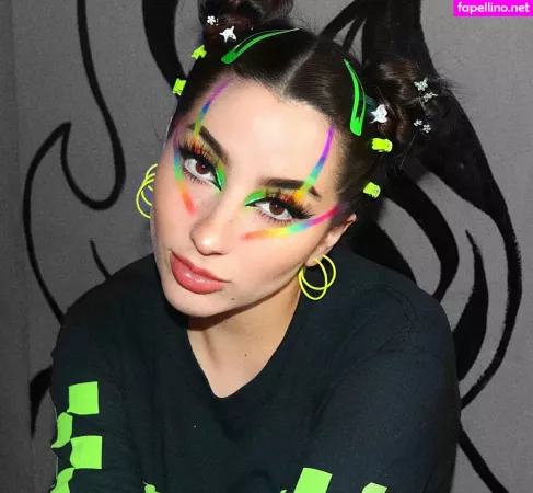 Vai Monroe OnlyFans Thumbnail #0FKWa2FdeH