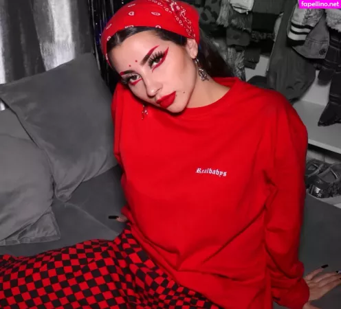 Vai Monroe OnlyFans Thumbnail #S2FD3K2X2A