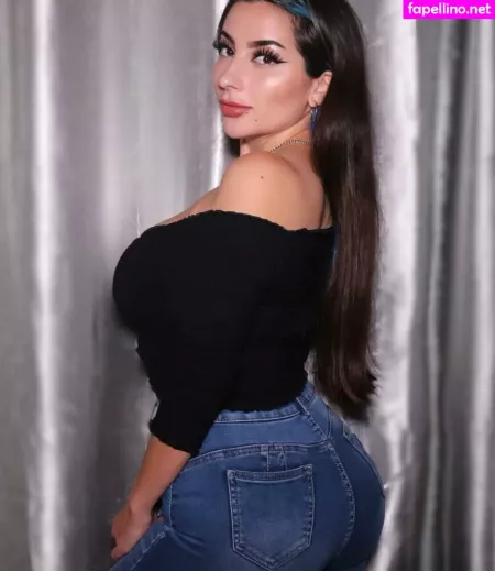 Vai Monroe OnlyFans Thumbnail #zgJa399RNd