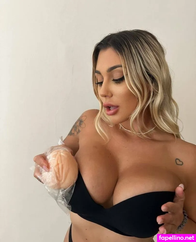 vainillacrem Nude Leaked OnlyFans Photo #4LuxMOtPV7