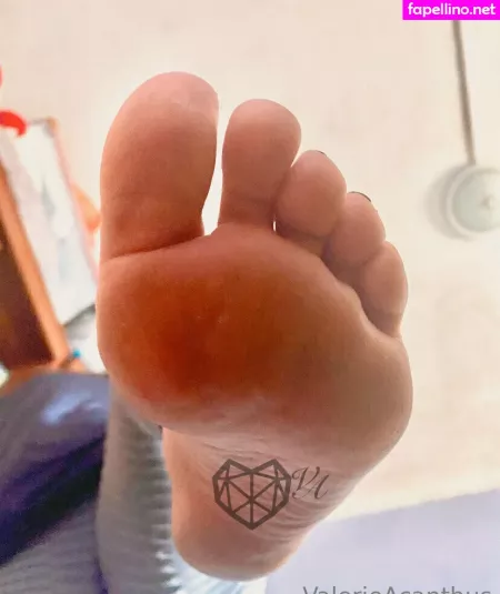 Val Acanthus OnlyFans Thumbnail #3XWCpUN2iC