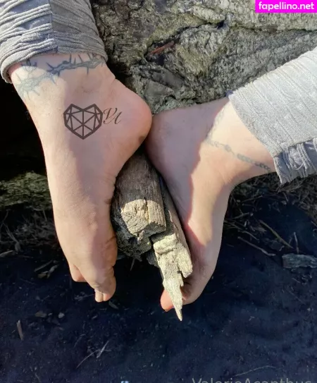 Val Acanthus OnlyFans Thumbnail #4XNAaim7KG