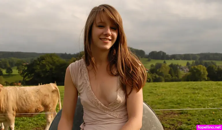 Val Mont OnlyFans Thumbnail #j3Nx2zYoIp