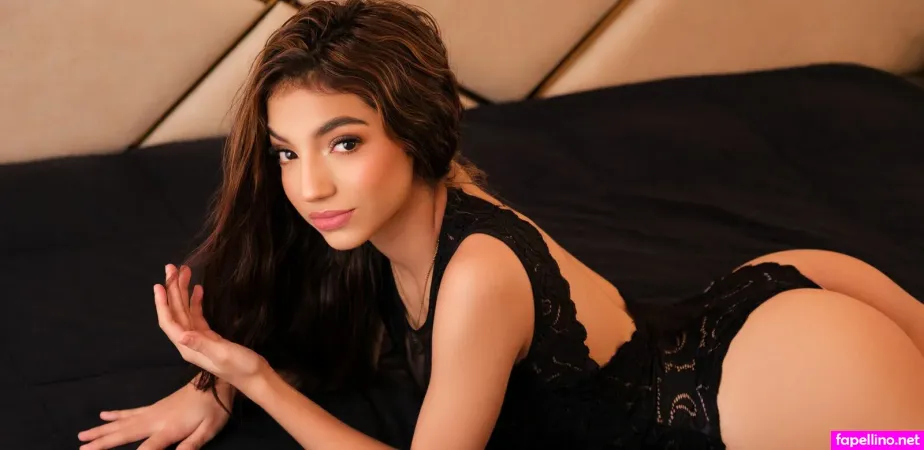 Vale Echevarri OnlyFans Thumbnail #CfEZuMZonp