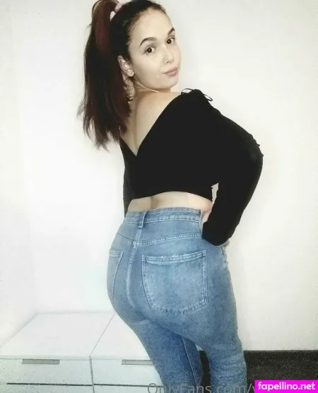 Vale00ria OnlyFans Thumbnail #E8Z76DvdJH