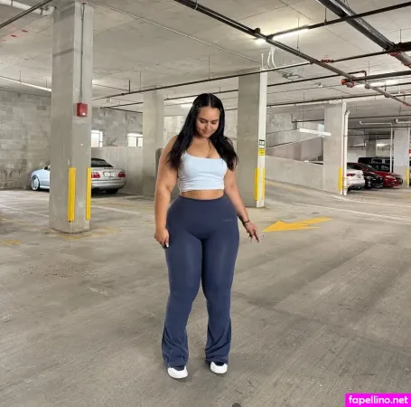 Valenbernaal OnlyFans Thumbnail #UM0PLDn4JB